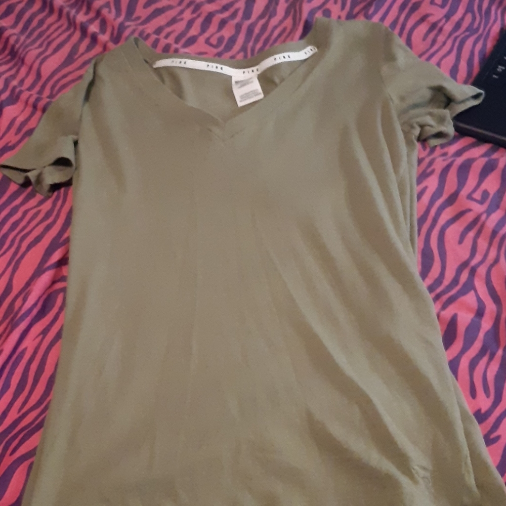 PINK green tee♡